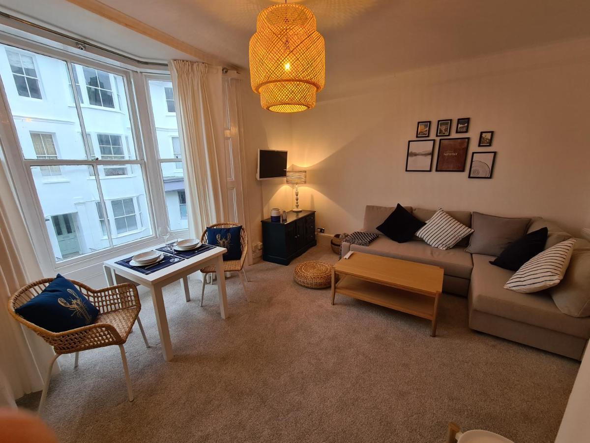 Centrally Located, Comfortable Apartment Near Station, Beach And North Laines Hove Esterno foto