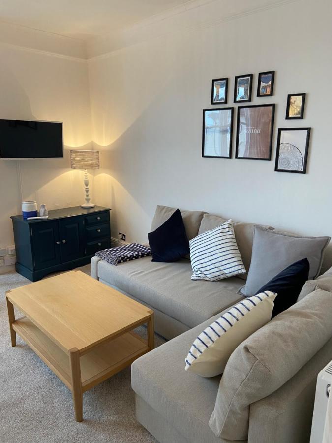 Centrally Located, Comfortable Apartment Near Station, Beach And North Laines Hove Esterno foto