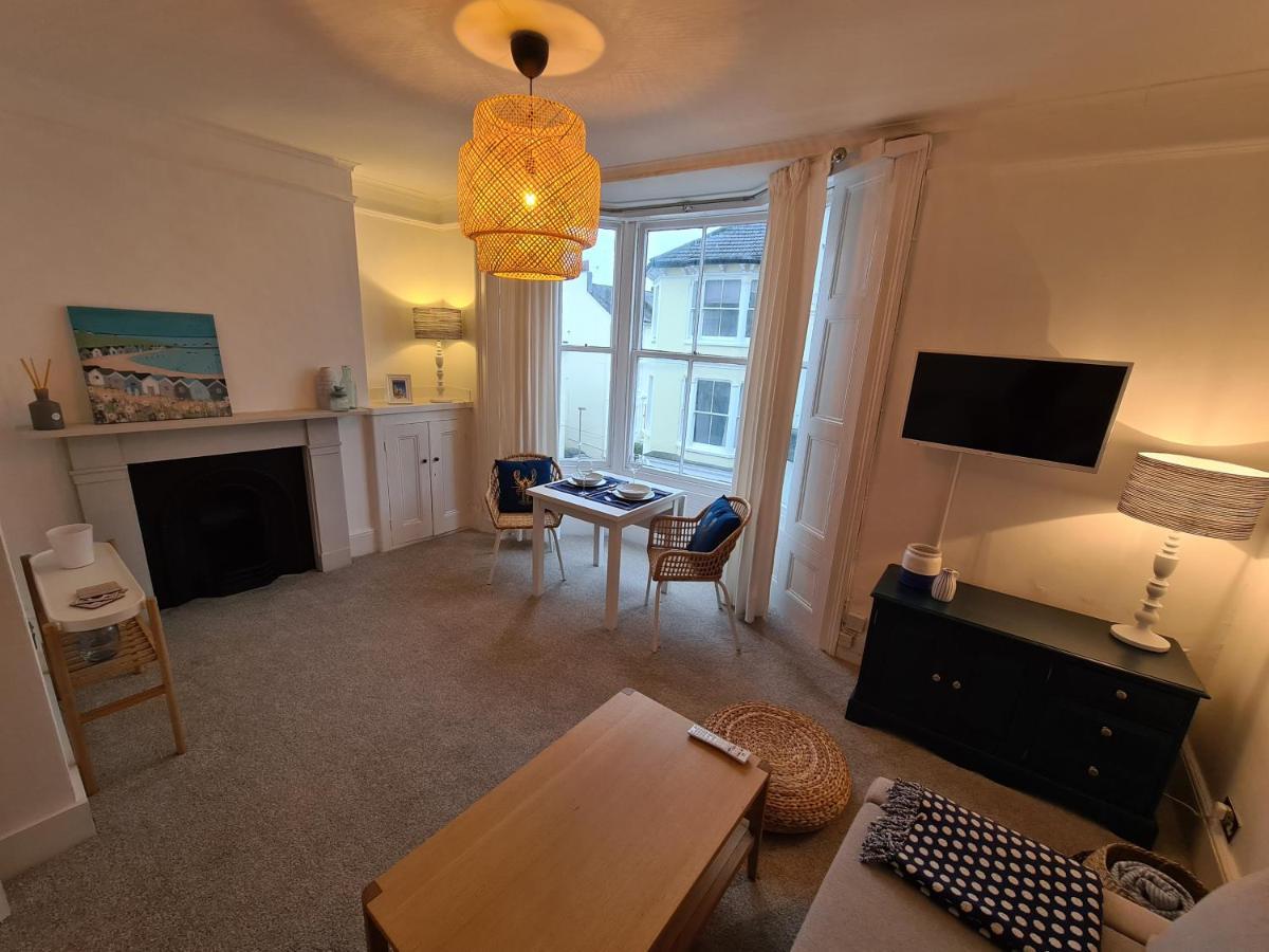 Centrally Located, Comfortable Apartment Near Station, Beach And North Laines Hove Esterno foto