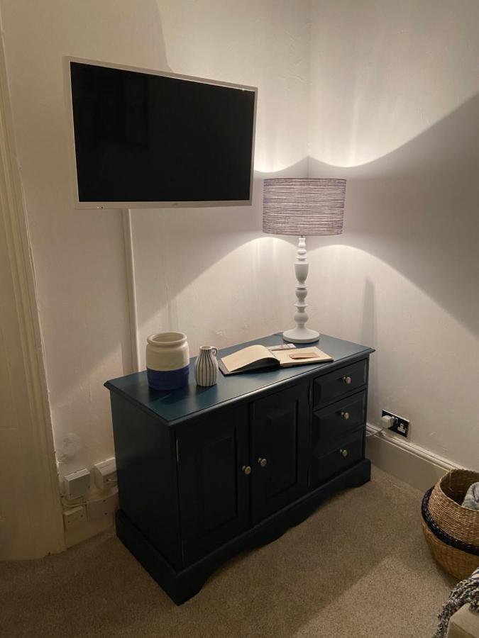 Centrally Located, Comfortable Apartment Near Station, Beach And North Laines Hove Esterno foto