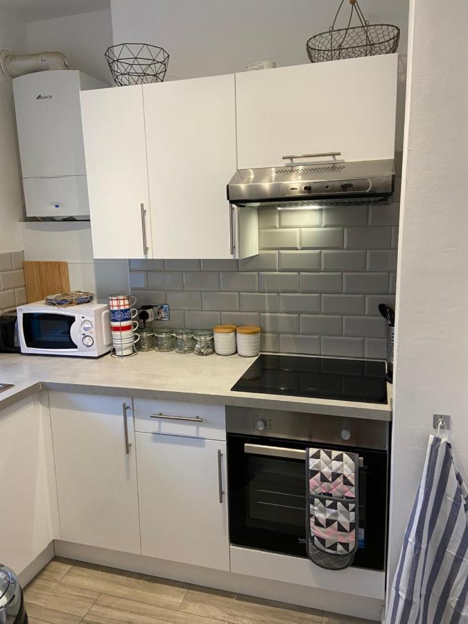 Centrally Located, Comfortable Apartment Near Station, Beach And North Laines Hove Esterno foto