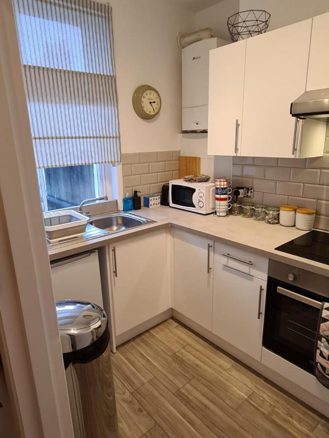 Centrally Located, Comfortable Apartment Near Station, Beach And North Laines Hove Esterno foto