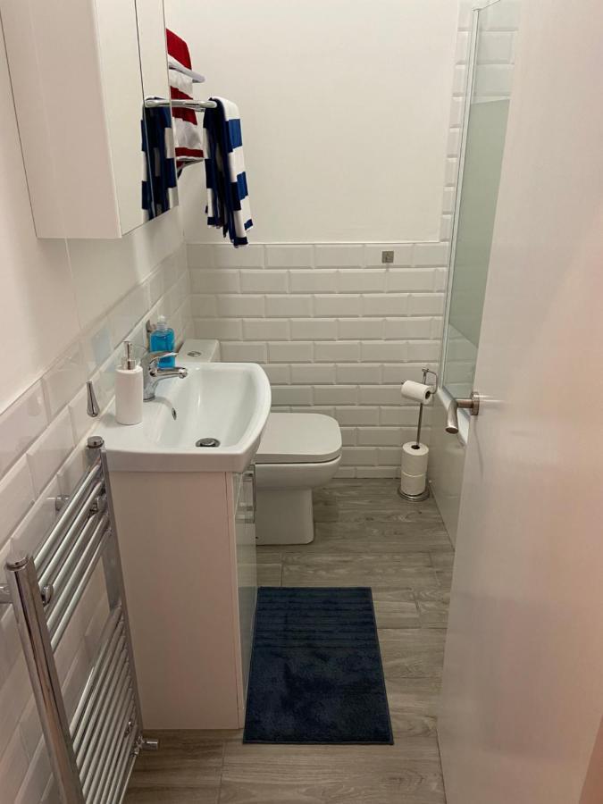 Centrally Located, Comfortable Apartment Near Station, Beach And North Laines Hove Esterno foto