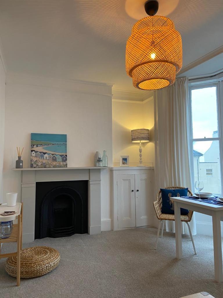 Centrally Located, Comfortable Apartment Near Station, Beach And North Laines Hove Camera foto